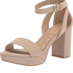 CL by Laundry Store Nude Women's 8 Heeled Sandal